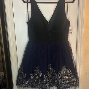 BLONDIE Elegant Black and Navy Dress with Embroidered Details